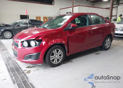 2015 Chevrolet Sonic Lt Auto z USA, uszkodzony, nr VIN 1G1JC5SG4F4110286